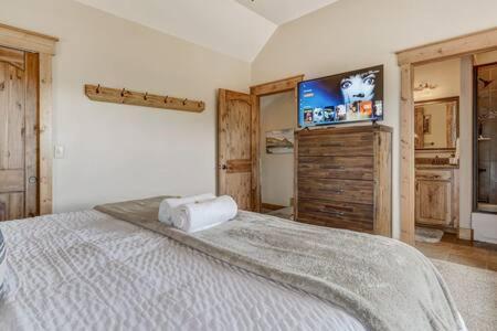 Cabin~Views~Heart Of Town~W&D~Fireplace~Kitchen Woodland Park Exteriör bild