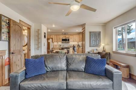 Cabin~Views~Heart Of Town~W&D~Fireplace~Kitchen Woodland Park Exteriör bild